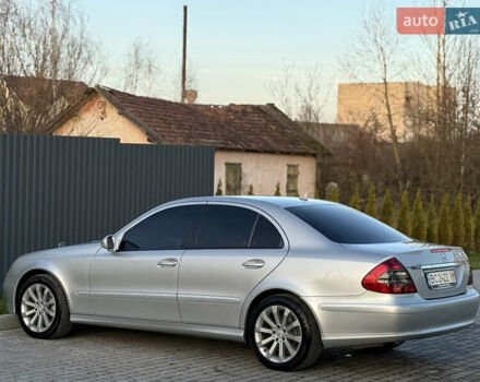 Сірий Мерседес Е-Клас, об'ємом двигуна 2.2 л та пробігом 295 тис. км за 9999 $, фото 104 на Automoto.ua
