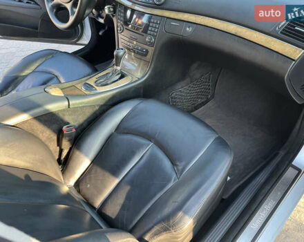 Серый Мерседес Е-Класс, объемом двигателя 1.8 л и пробегом 217 тыс. км за 7200 $, фото 16 на Automoto.ua