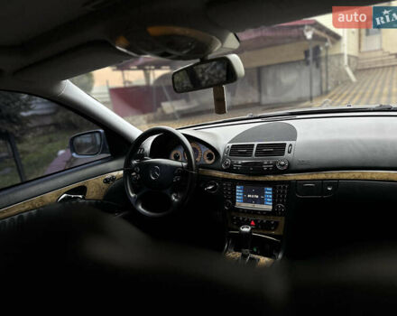 Серый Мерседес Е-Класс, объемом двигателя 3 л и пробегом 370 тыс. км за 8950 $, фото 31 на Automoto.ua