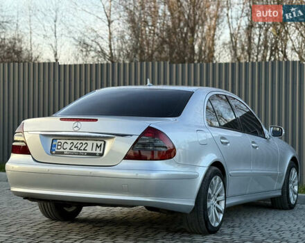 Сірий Мерседес Е-Клас, об'ємом двигуна 2.2 л та пробігом 295 тис. км за 9999 $, фото 112 на Automoto.ua