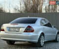 Сірий Мерседес Е-Клас, об'ємом двигуна 2.2 л та пробігом 295 тис. км за 9999 $, фото 112 на Automoto.ua