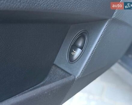 Сірий Мерседес Е-Клас, об'ємом двигуна 3 л та пробігом 366 тис. км за 10700 $, фото 13 на Automoto.ua