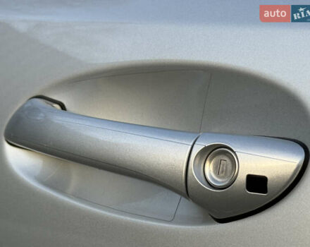 Сірий Мерседес Е-Клас, об'ємом двигуна 2.2 л та пробігом 295 тис. км за 9999 $, фото 13 на Automoto.ua