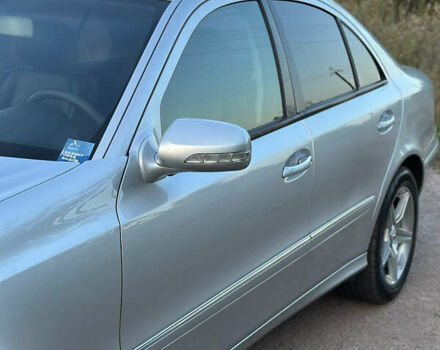 Серый Мерседес Е-Класс, объемом двигателя 2.15 л и пробегом 313 тыс. км за 8000 $, фото 12 на Automoto.ua