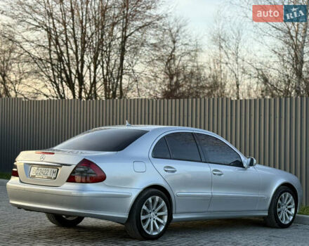 Сірий Мерседес Е-Клас, об'ємом двигуна 2.2 л та пробігом 295 тис. км за 9999 $, фото 118 на Automoto.ua