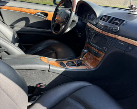 Мерседес Е-Клас 2007 у Вінниці на Automoto.ua Сірий Мерседес Е-Клас, об'ємом двигуна 2.2 л та пробігом 320 тис. км за 7450 $, фото 3 на Automoto.ua