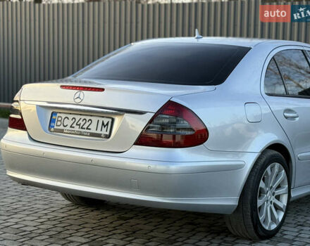 Сірий Мерседес Е-Клас, об'ємом двигуна 2.2 л та пробігом 295 тис. км за 9999 $, фото 121 на Automoto.ua