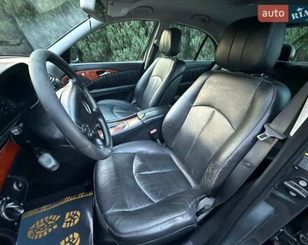 Сірий Мерседес Е-Клас, об'ємом двигуна 3 л та пробігом 366 тис. км за 10700 $, фото 17 на Automoto.ua