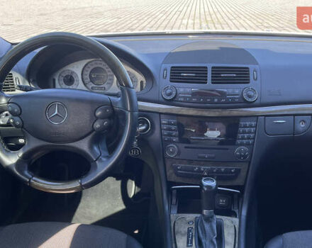 Сірий Мерседес Е-Клас, об'ємом двигуна 1.8 л та пробігом 151 тис. км за 9600 $, фото 13 на Automoto.ua