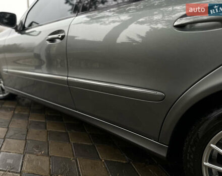 Серый Мерседес Е-Класс, объемом двигателя 3 л и пробегом 370 тыс. км за 8950 $, фото 17 на Automoto.ua