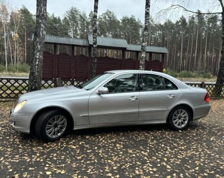 Серый Мерседес Е-Класс, объемом двигателя 2.1 л и пробегом 441 тыс. км за 4300 $, фото 2 на Automoto.ua