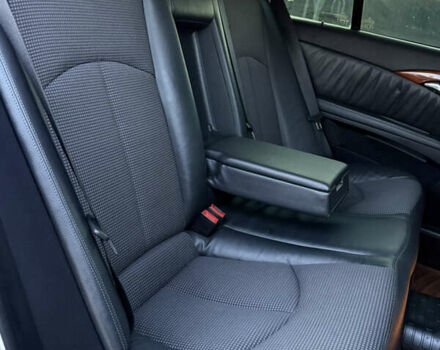 Сірий Мерседес Е-Клас, об'ємом двигуна 2.2 л та пробігом 295 тис. км за 9999 $, фото 41 на Automoto.ua