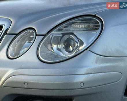 Сірий Мерседес Е-Клас, об'ємом двигуна 2.2 л та пробігом 295 тис. км за 9999 $, фото 8 на Automoto.ua
