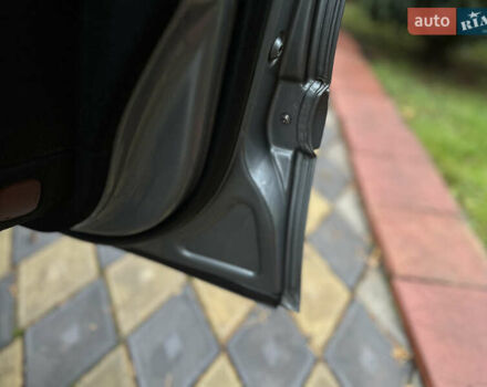 Серый Мерседес Е-Класс, объемом двигателя 3 л и пробегом 370 тыс. км за 8950 $, фото 36 на Automoto.ua