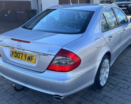 Мерседес Е-Клас 2007 у Глубокой на Automoto.ua Сірий Мерседес Е-Клас, об'ємом двигуна 3 л та пробігом 301 тис. км за 5255 $, фото 6 на Automoto.ua