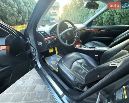 Сірий Мерседес Е-Клас, об'ємом двигуна 3 л та пробігом 366 тис. км за 10700 $, фото 15 на Automoto.ua