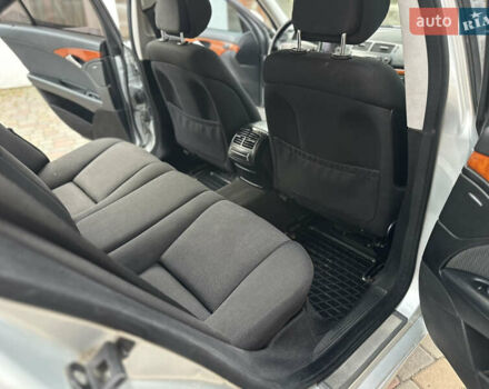 Сірий Мерседес Е-Клас, об'ємом двигуна 2.2 л та пробігом 319 тис. км за 7200 $, фото 6 на Automoto.ua