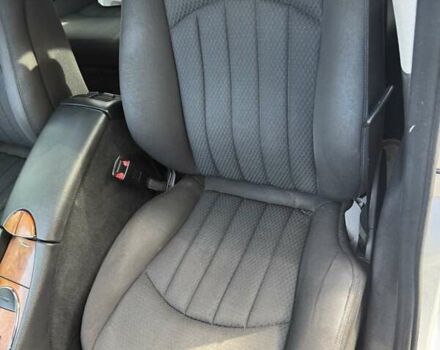 Серый Мерседес Е-Класс, объемом двигателя 1.8 л и пробегом 266 тыс. км за 8800 $, фото 3 на Automoto.ua