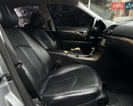 Серый Мерседес Е-Класс, объемом двигателя 3 л и пробегом 370 тыс. км за 8950 $, фото 35 на Automoto.ua