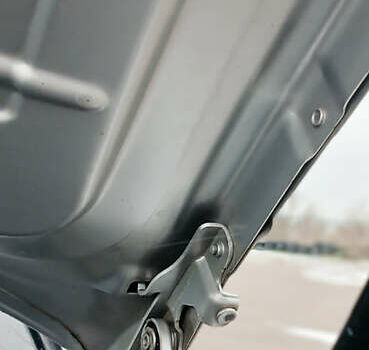 Сірий Мерседес Е-Клас, об'ємом двигуна 3 л та пробігом 308 тис. км за 7700 $, фото 29 на Automoto.ua