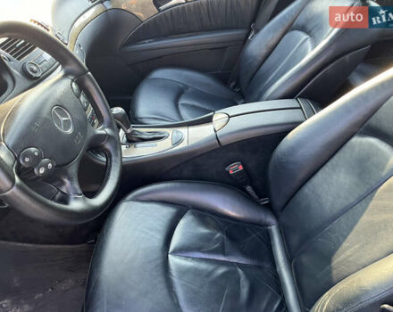 Серый Мерседес Е-Класс, объемом двигателя 1.8 л и пробегом 217 тыс. км за 7200 $, фото 9 на Automoto.ua