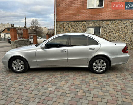 Сірий Мерседес Е-Клас, об'ємом двигуна 2.2 л та пробігом 319 тис. км за 7200 $, фото 2 на Automoto.ua