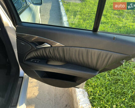 Серый Мерседес Е-Класс, объемом двигателя 1.8 л и пробегом 217 тыс. км за 7200 $, фото 14 на Automoto.ua