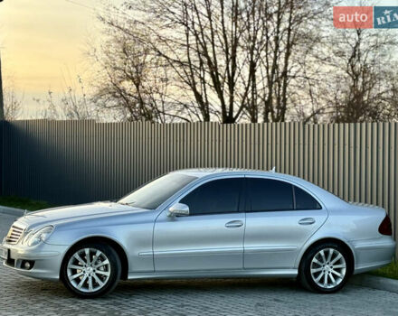 Сірий Мерседес Е-Клас, об'ємом двигуна 2.2 л та пробігом 295 тис. км за 9999 $, фото 65 на Automoto.ua