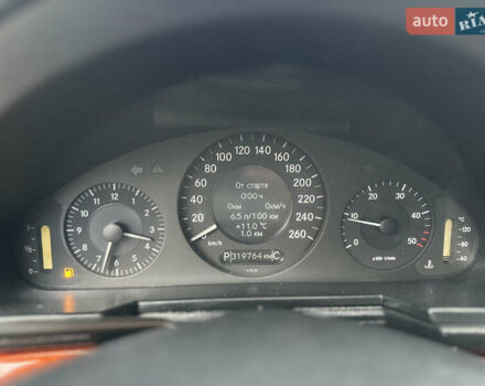 Сірий Мерседес Е-Клас, об'ємом двигуна 2.2 л та пробігом 319 тис. км за 7200 $, фото 16 на Automoto.ua