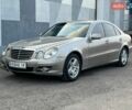 Серый Мерседес Е-Класс, объемом двигателя 2.2 л и пробегом 498 тыс. км за 7999 $, фото 1 на Automoto.ua