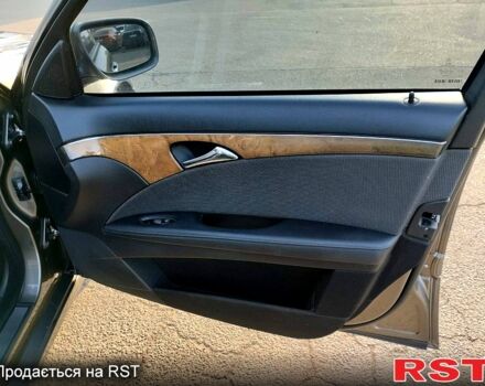 Серый Мерседес Е-Класс, объемом двигателя 3 л и пробегом 238 тыс. км за 8750 $, фото 7 на Automoto.ua