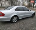 Серый Мерседес Е-Класс, объемом двигателя 2.2 л и пробегом 344 тыс. км за 9700 $, фото 7 на Automoto.ua