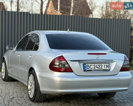 Сірий Мерседес Е-Клас, об'ємом двигуна 2.2 л та пробігом 295 тис. км за 9999 $, фото 100 на Automoto.ua
