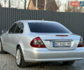 Сірий Мерседес Е-Клас, об'ємом двигуна 2.2 л та пробігом 295 тис. км за 9999 $, фото 100 на Automoto.ua