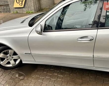 Сірий Мерседес Е-Клас, об'ємом двигуна 3 л та пробігом 244 тис. км за 8500 $, фото 2 на Automoto.ua