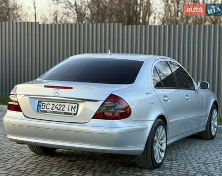 Сірий Мерседес Е-Клас, об'ємом двигуна 2.2 л та пробігом 295 тис. км за 9999 $, фото 111 на Automoto.ua