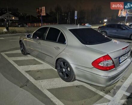 Серый Мерседес Е-Класс, объемом двигателя 3 л и пробегом 281 тыс. км за 9800 $, фото 2 на Automoto.ua