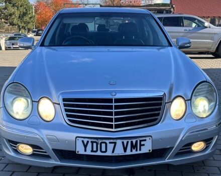 Мерседес Е-Клас 2007 у Глубокой на Automoto.ua Сірий Мерседес Е-Клас, об'ємом двигуна 3 л та пробігом 301 тис. км за 5255 $, фото 1 на Automoto.ua