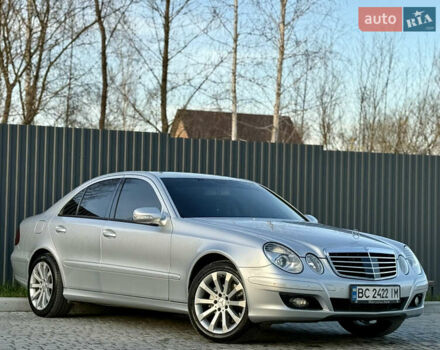 Сірий Мерседес Е-Клас, об'ємом двигуна 2.2 л та пробігом 295 тис. км за 9999 $, фото 85 на Automoto.ua