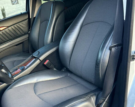 Сірий Мерседес Е-Клас, об'ємом двигуна 2.2 л та пробігом 295 тис. км за 9999 $, фото 34 на Automoto.ua