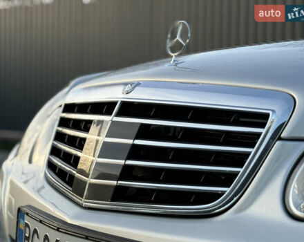 Сірий Мерседес Е-Клас, об'ємом двигуна 2.2 л та пробігом 295 тис. км за 9999 $, фото 6 на Automoto.ua