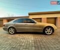 Серый Мерседес Е-Класс, объемом двигателя 2.2 л и пробегом 235 тыс. км за 10499 $, фото 4 на Automoto.ua