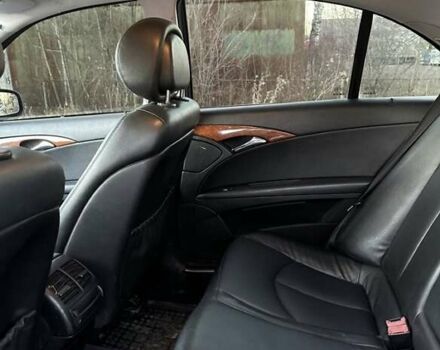 Серый Мерседес Е-Класс, объемом двигателя 2 л и пробегом 250 тыс. км за 7500 $, фото 6 на Automoto.ua