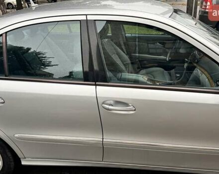 Сірий Мерседес Е-Клас, об'ємом двигуна 3 л та пробігом 244 тис. км за 8500 $, фото 7 на Automoto.ua