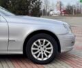 Серый Мерседес Е-Класс, объемом двигателя 2.2 л и пробегом 404 тыс. км за 7350 $, фото 3 на Automoto.ua