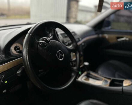 Серый Мерседес Е-Класс, объемом двигателя 3 л и пробегом 370 тыс. км за 8950 $, фото 22 на Automoto.ua