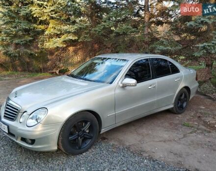 Серый Мерседес Е-Класс, объемом двигателя 2.2 л и пробегом 370 тыс. км за 8700 $, фото 9 на Automoto.ua