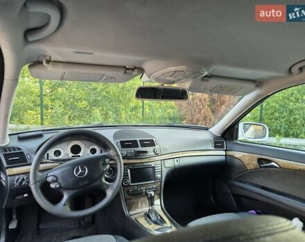 Серый Мерседес Е-Класс, объемом двигателя 1.8 л и пробегом 219 тыс. км за 10500 $, фото 27 на Automoto.ua