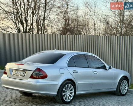Сірий Мерседес Е-Клас, об'ємом двигуна 2.2 л та пробігом 295 тис. км за 9999 $, фото 116 на Automoto.ua