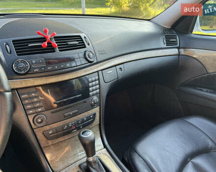 Серый Мерседес Е-Класс, объемом двигателя 1.8 л и пробегом 217 тыс. км за 7200 $, фото 19 на Automoto.ua